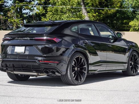 Used 2024 Lamborghini Urus S AWD/4WD image 8