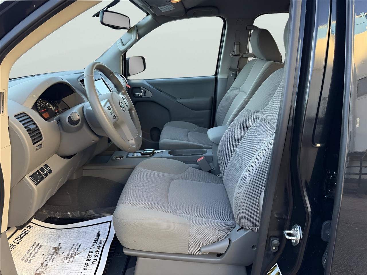 Used 2020 Nissan Frontier SV w/ Midnight Edition Floor Mats AWD/4WD image 11