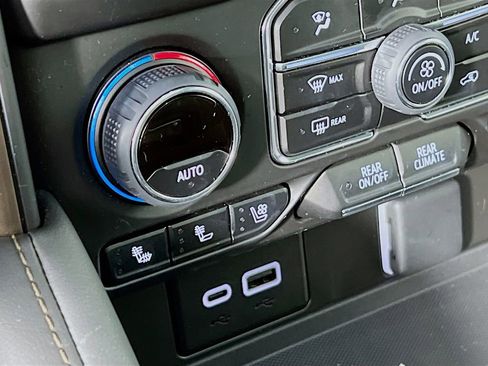 Certified 2024 Chevrolet Tahoe High Country w/ Premium Package image 20