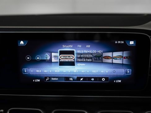 Certified 2022 Mercedes-Benz GLE 350 w/ Premium Package image 23