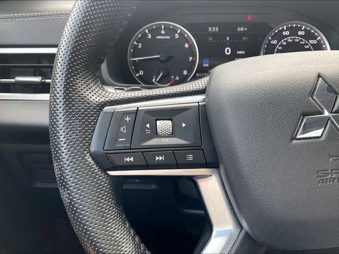 Used 2022 Mitsubishi Outlander SEL AWD/4WD image 17