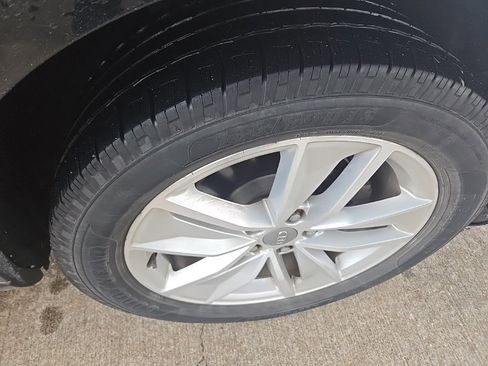 Used 2018 Audi Q3 2.0T Premium image 9