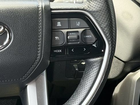 Used 2025 Toyota Tundra Platinum AWD/4WD image 13