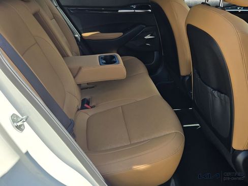 Certified 2024 Kia Seltos EX FWD image 16