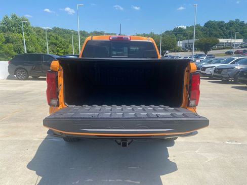 Used 2025 Chevrolet Colorado Z71 AWD/4WD image 18