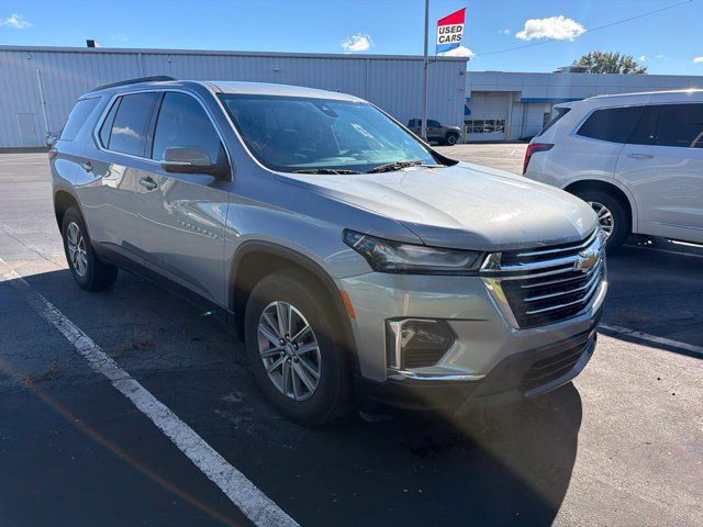 Used 2023 Chevrolet Traverse LT FWD image 1