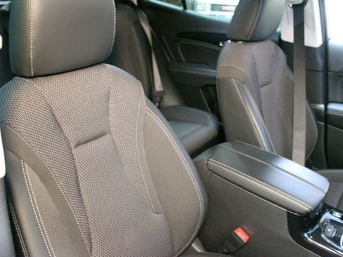 Used 2022 Buick Envision Preferred FWD image 11