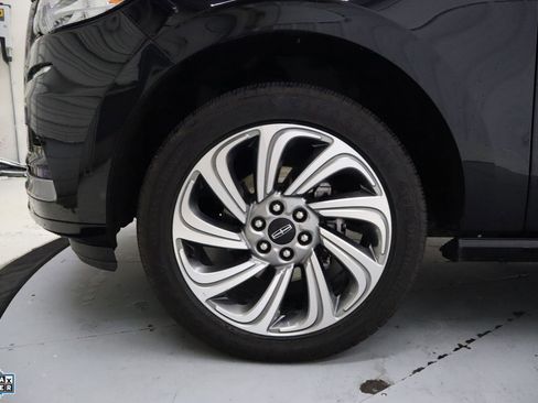 Used 2022 Lincoln Navigator L Reserve image 11