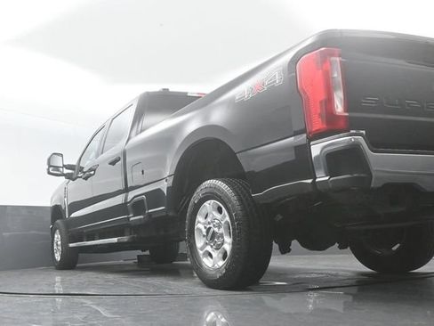 Certified 2025 Ford F250 XLT AWD/4WD image 21