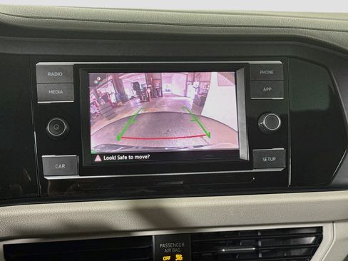 Used 2019 Volkswagen Jetta SE FWD image 19