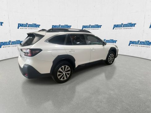 Used 2023 Subaru Outback Premium AWD/4WD image 11