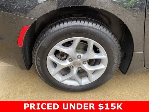 Certified 2017 Chrysler Pacifica Touring-L w/ Tire & Wheel Group image 13