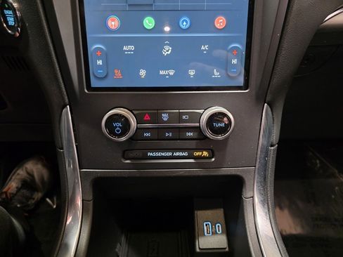 Used 2023 Ford Edge Titanium image 25