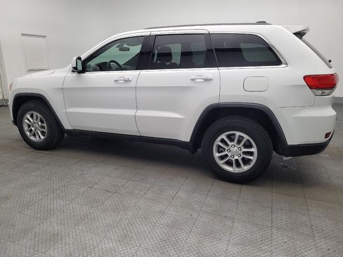 Used 2019 Jeep Grand Cherokee Laredo image 3