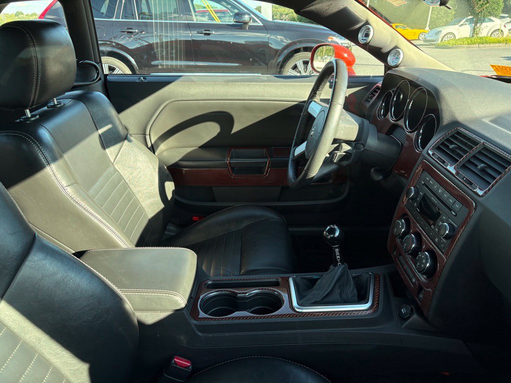 Used 2009 Dodge Challenger R/T RWD image 5