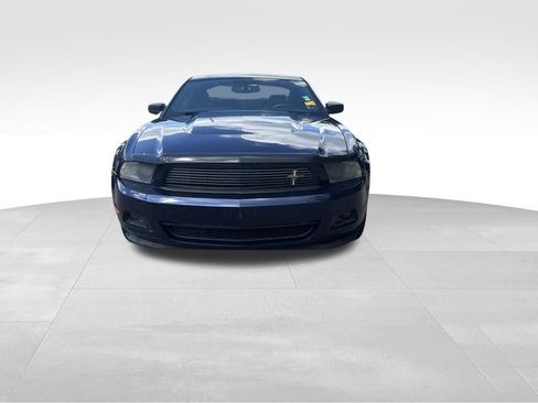 Used 2011 Ford Mustang Premium w/ 203A Rapid Spec Order Code RWD image 10