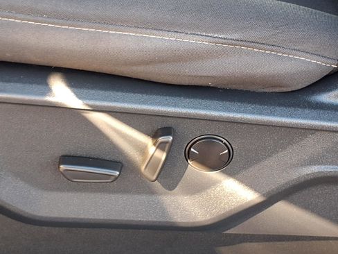 Certified 2023 Ford F150 XLT image 4