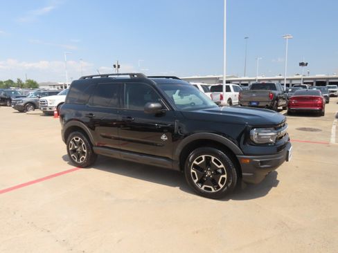 Used 2023 Ford Bronco Sport Outer Banks w/ Tech Package AWD/4WD image 7