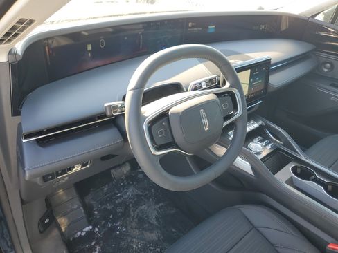 New 2026 Lincoln Nautilus Reserve image 13