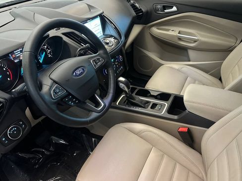 Used 2019 Ford Escape Titanium FWD image 10