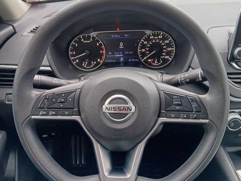 Used 2022 Nissan Altima 2.5 SV image 16