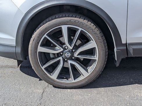 Used 2017 Nissan Rogue Sport SL image 13