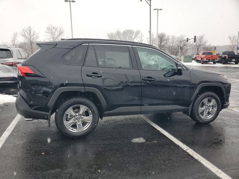 New 2025 Toyota RAV4 XLE image 5