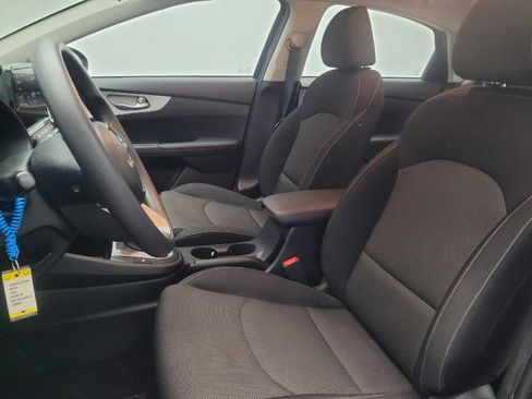 Used 2023 Kia Forte LXS FWD image 17
