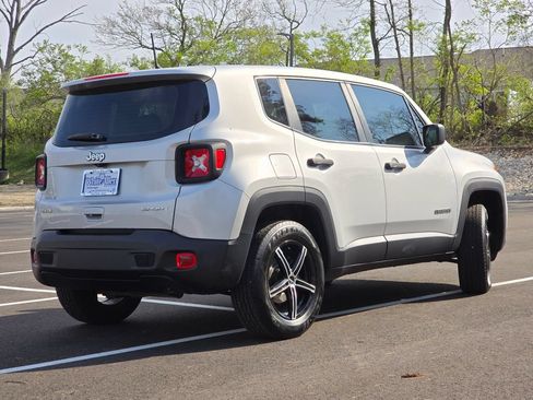 Used 2020 Jeep Renegade Sport AWD/4WD image 21