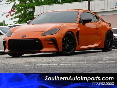 Used 2023 Toyota GR86 10th Anniversary SE RWD image 1