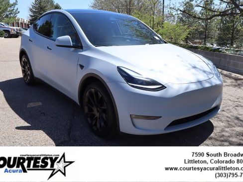 Used 2024 Tesla Model Y Long Range image 11