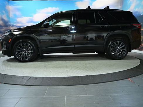 Used 2023 Chevrolet Traverse RS image 5