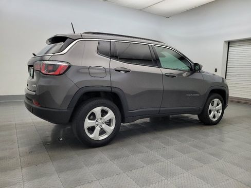 Used 2018 Jeep Compass Latitude AWD/4WD image 10