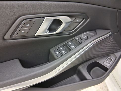 New 2026 BMW 330i Sedan w/ M Sport Package image 22