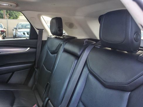 Used 2019 Cadillac XT5 Premium Luxury image 22