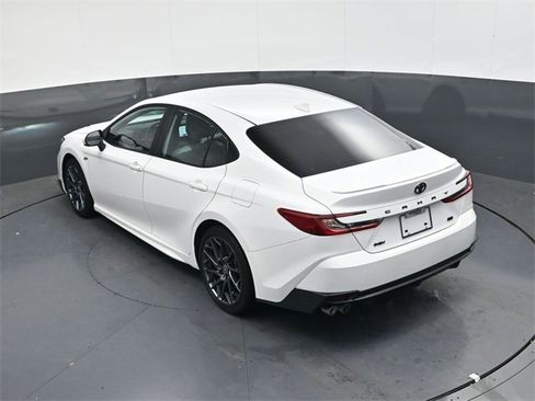 Used 2025 Toyota Camry SE w/ Convenience Package image 24