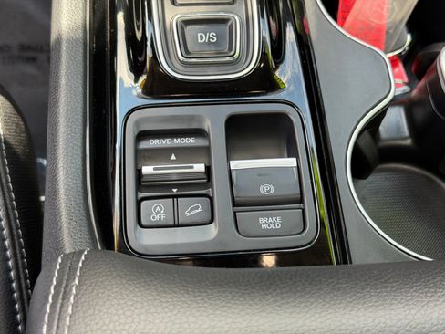 Used 2025 Honda Pilot Touring image 27