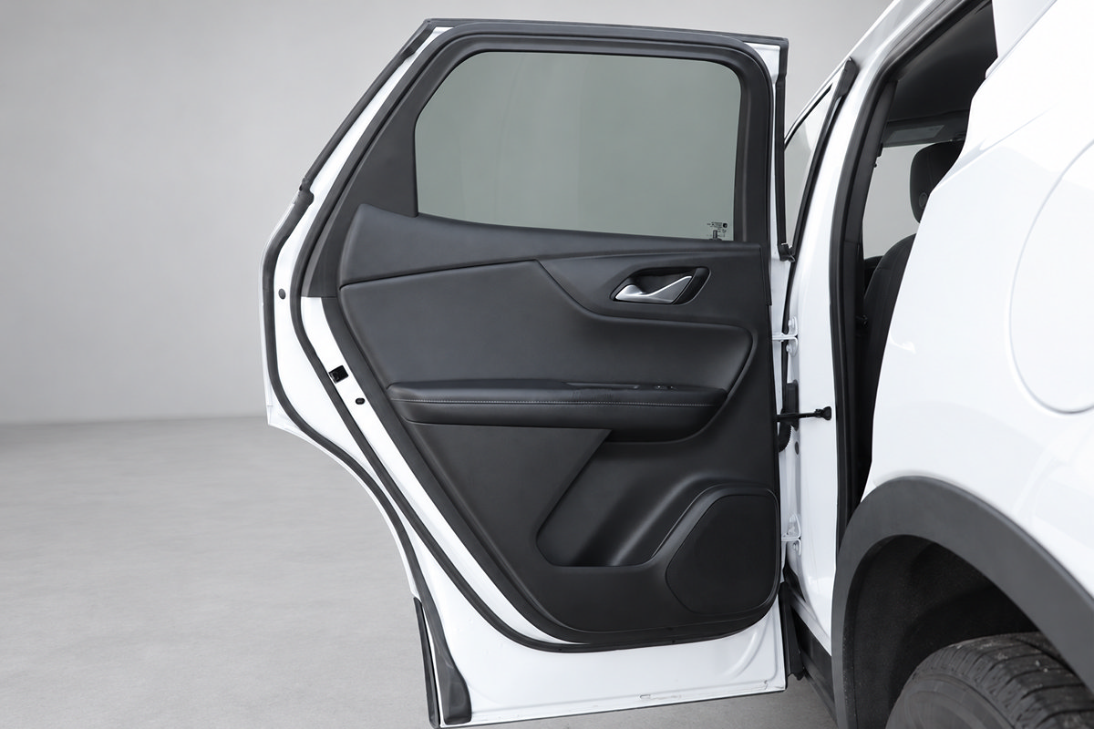 Used 2020 Chevrolet Blazer LT w/ LPO, Floor Liner Package FWD image 16