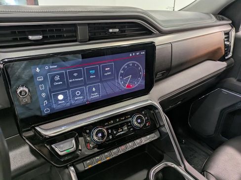 Used 2023 GMC Sierra 1500 Denali w/ Technology Package image 11