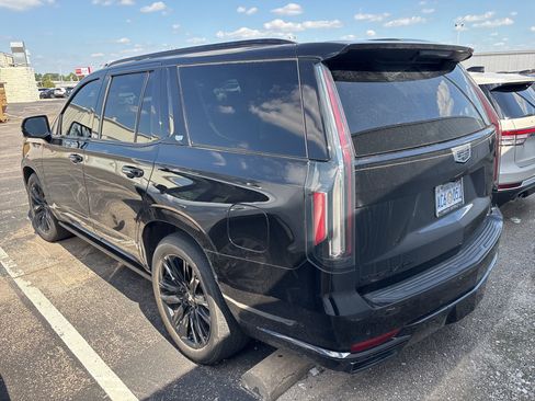 Used 2022 Cadillac Escalade Sport Platinum image 8