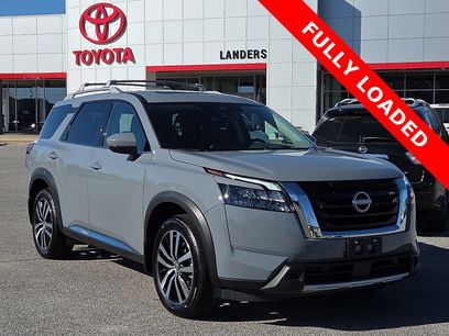 Used 2025 Nissan Pathfinder Platinum w/ Cargo Package
