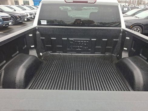 Certified 2024 GMC Sierra 1500 SLT image 29