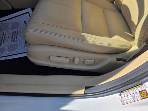 Used 2011 Honda Crosstour EX-L image 15