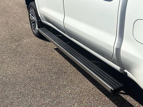 Used 2023 Chevrolet Silverado 1500 LTZ w/ Technology Package AWD/4WD image 13