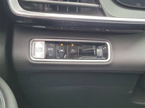 Used 2025 Buick Envision Preferred image 18