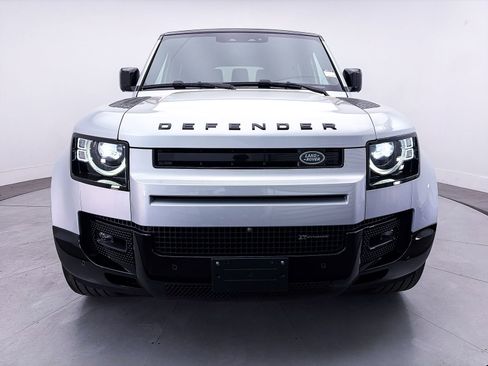 Used 2023 Land Rover Defender 130 X-Dynamic SE AWD/4WD image 14