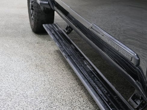 Used 2024 Chevrolet Silverado 2500 High Country w/ High Country Premium Package image 33