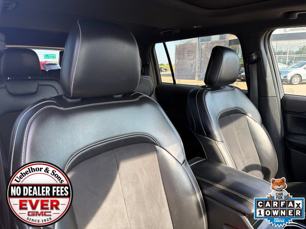 Used 2023 Jeep Grand Cherokee L Laredo AWD/4WD image 4