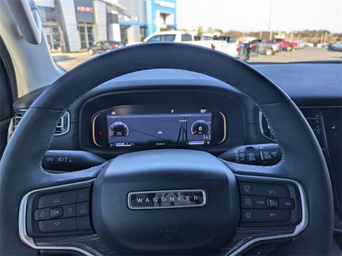 Used 2022 Jeep Wagoneer Series II image 31