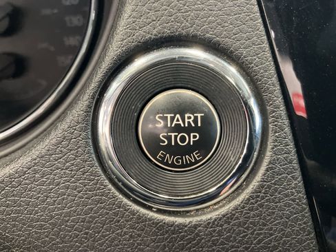 Used 2020 Nissan Rogue S image 20